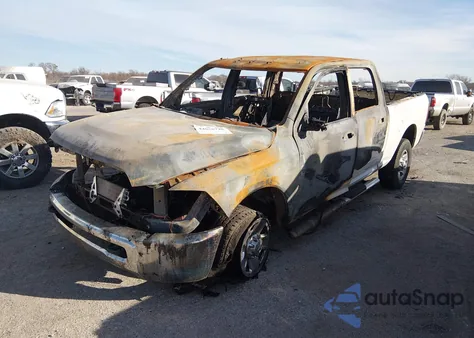 2017 Ram 2500 Tradesman 4X4 6'4 Box z USA, uszkodzony, nr VIN 3C6UR5CJ1HG744312